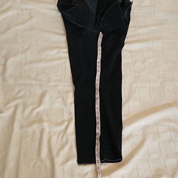 IZOD Men's Denim Jeans Slim Straight, Comfort Fit 36 × 32 Black - Picture 9 of 16